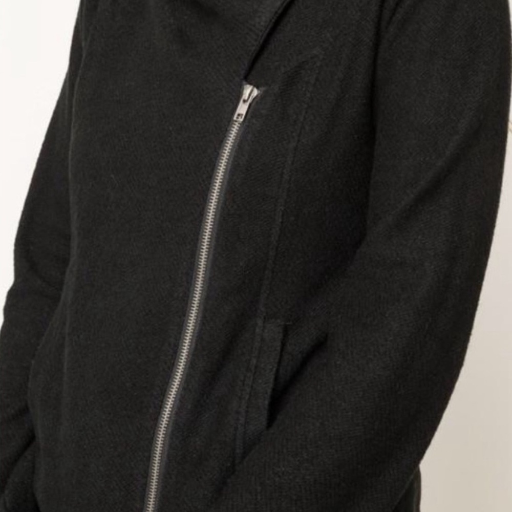 Black jacket - Picture 5 of 6